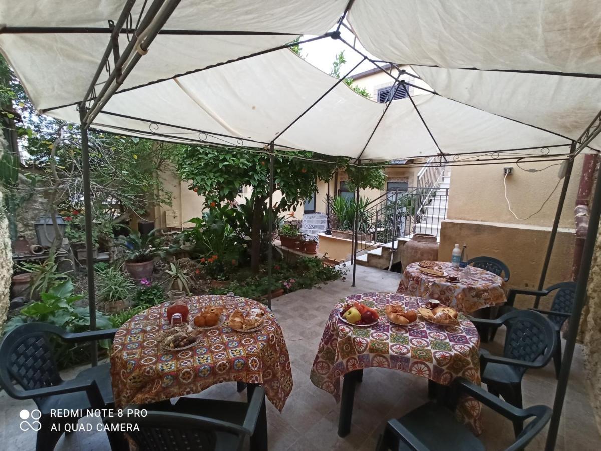 B&B Il Melograno Antico Con Terrazza E Giardino Agrigento Exterior photo