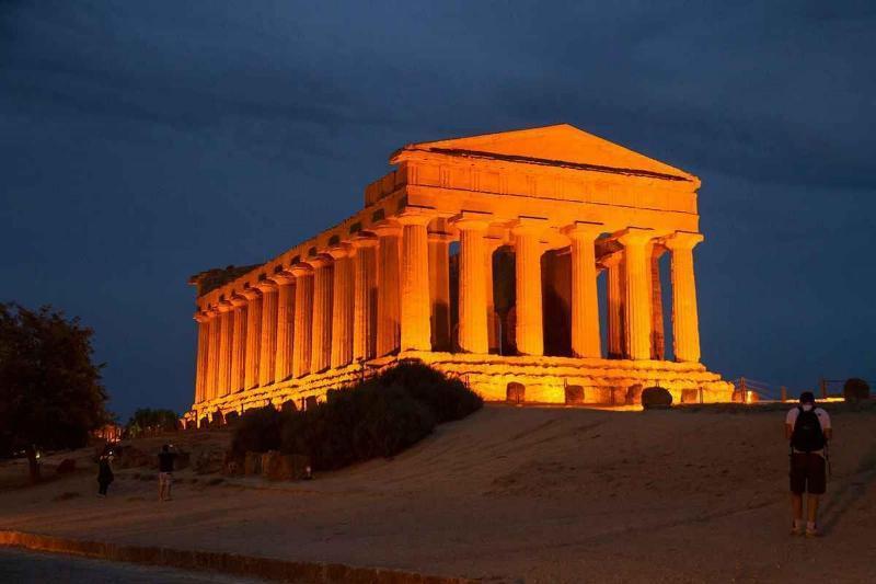 B&B Il Melograno Antico Con Terrazza E Giardino Agrigento Exterior photo