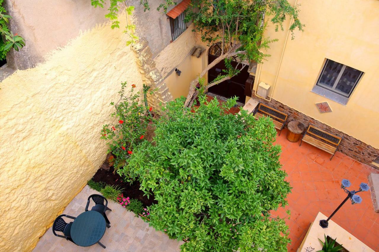 B&B Il Melograno Antico Con Terrazza E Giardino Agrigento Exterior photo